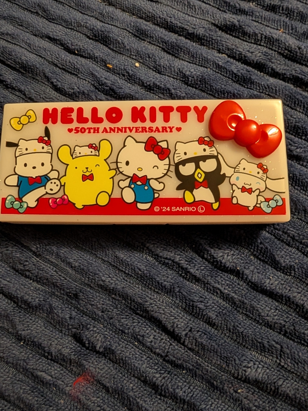 🟢 Hello Kitty 50th Anniversary Red Bow Small Case